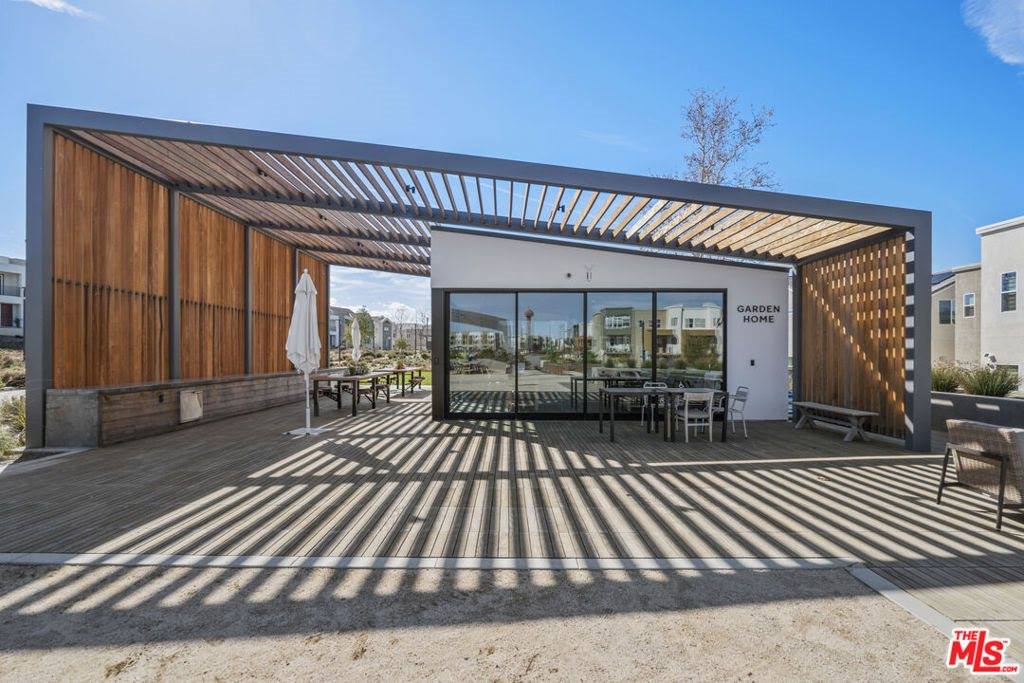 27717 Knoll View Place, Valencia, CA 91381