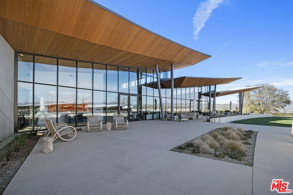 27717 Knoll View Place, Valencia, CA 91381