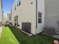 27717 Knoll View Place, Valencia, CA 91381