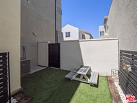 27717 Knoll View Place, Valencia, CA 91381