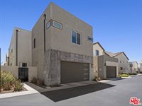 27717 Knoll View Place, Valencia, CA 91381