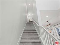 27717 Knoll View Place, Valencia, CA 91381