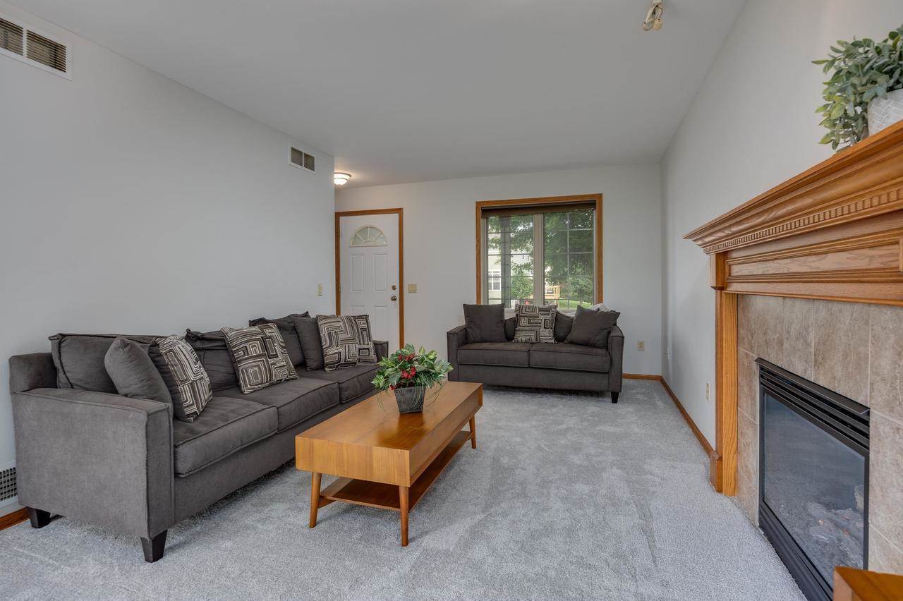 639 Meadow Trace, Deerfield, WI 53531