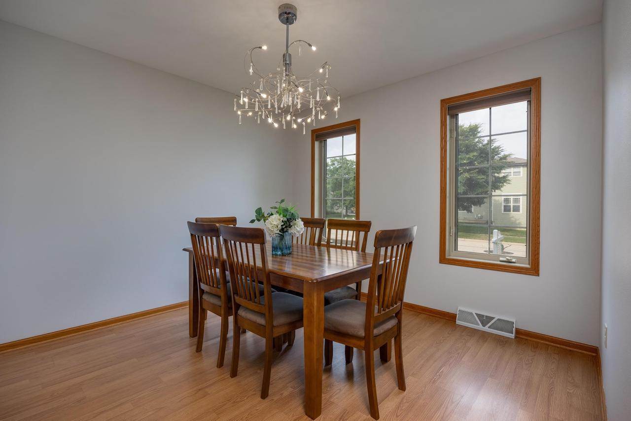 639 Meadow Trace, Deerfield, WI 53531