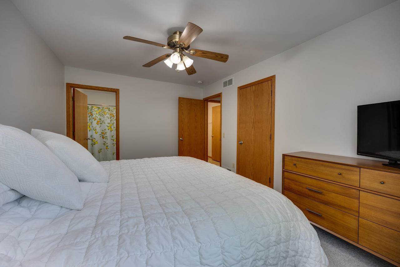 639 Meadow Trace, Deerfield, WI 53531