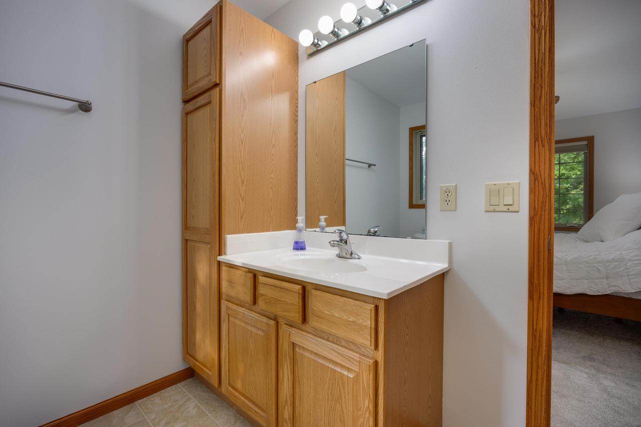 639 Meadow Trace, Deerfield, WI 53531