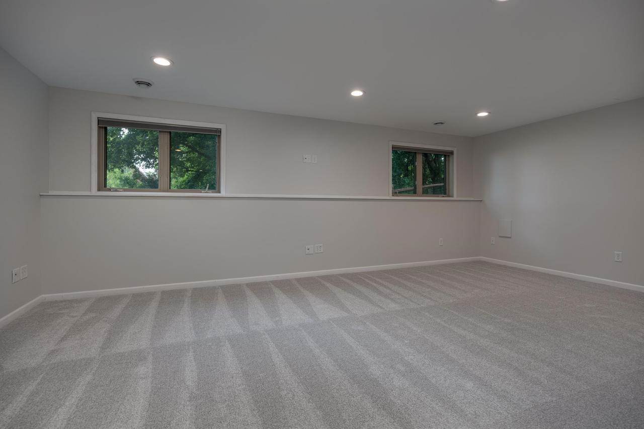 639 Meadow Trace, Deerfield, WI 53531