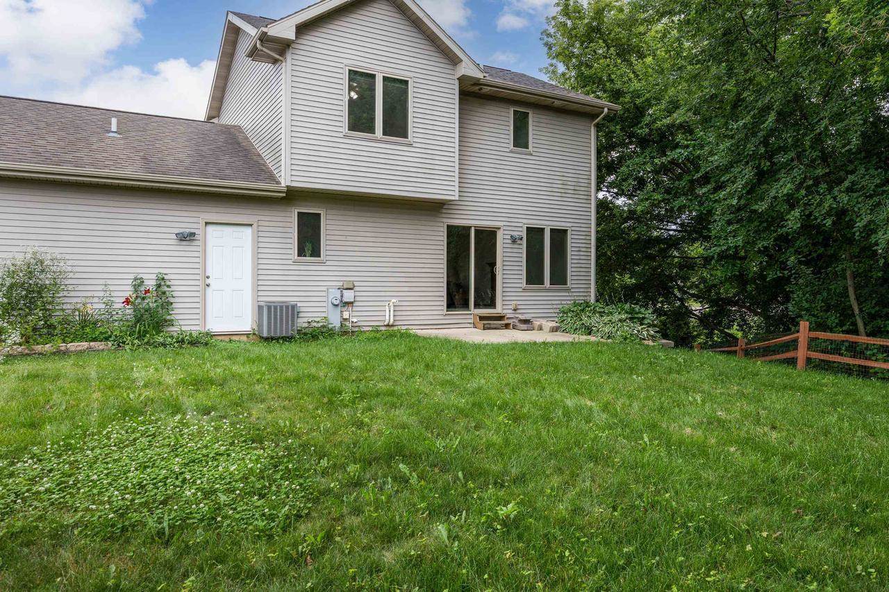 639 Meadow Trace, Deerfield, WI 53531