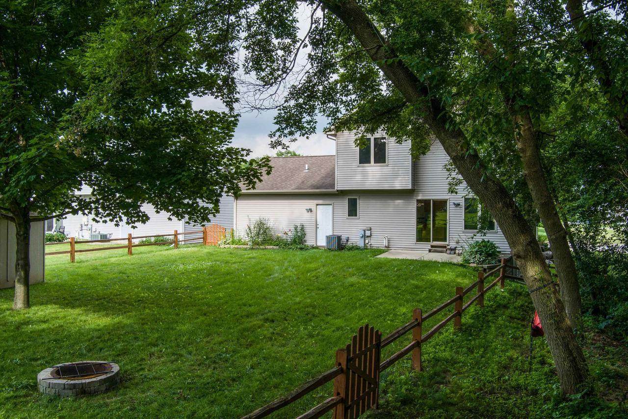 639 Meadow Trace, Deerfield, WI 53531