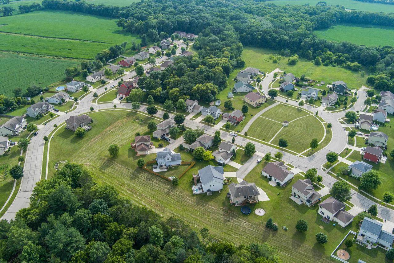 639 Meadow Trace, Deerfield, WI 53531