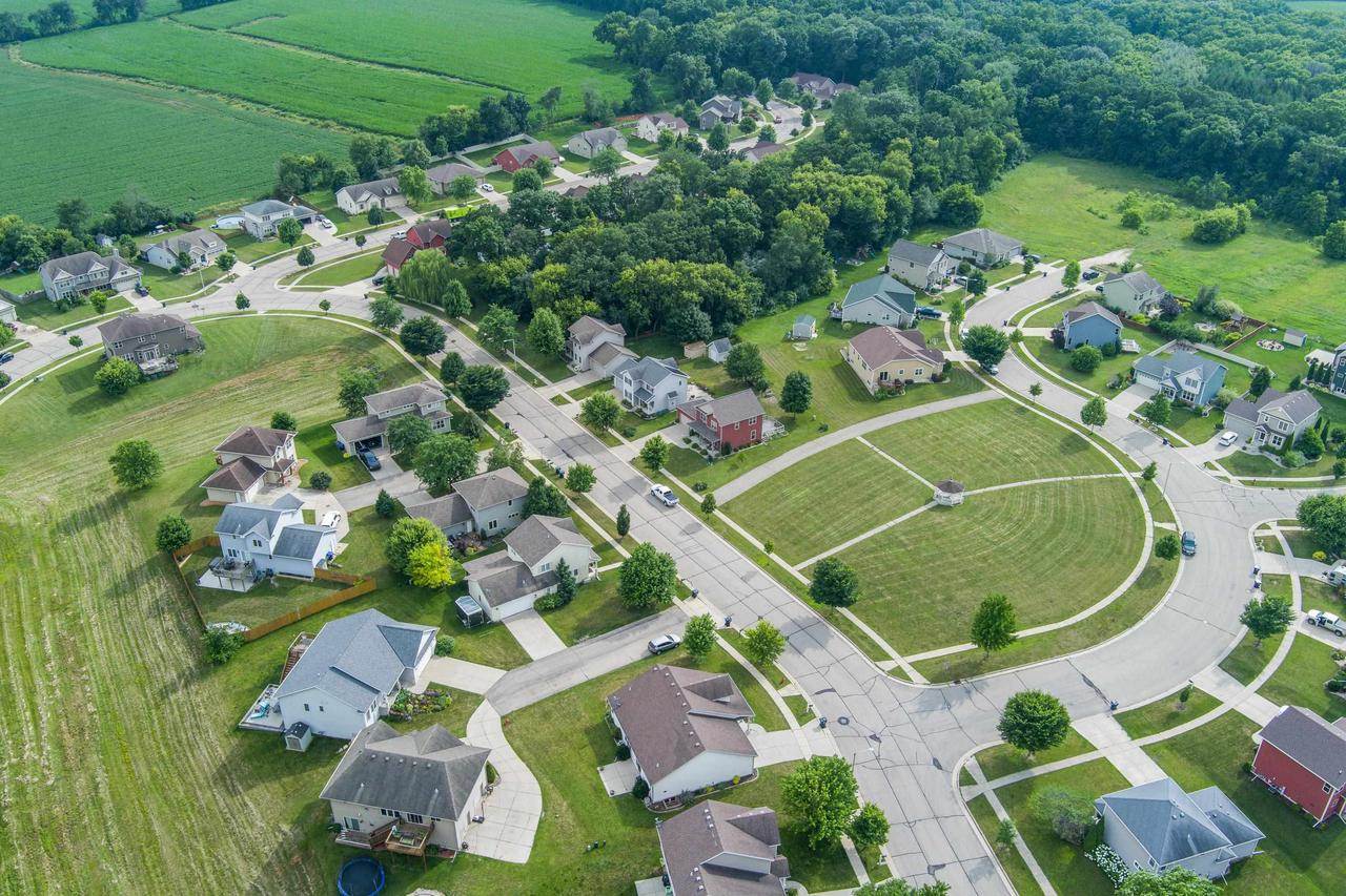 639 Meadow Trace, Deerfield, WI 53531