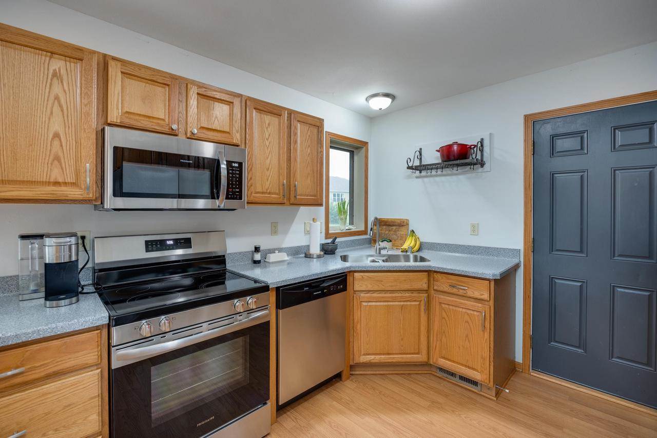 639 Meadow Trace, Deerfield, WI 53531