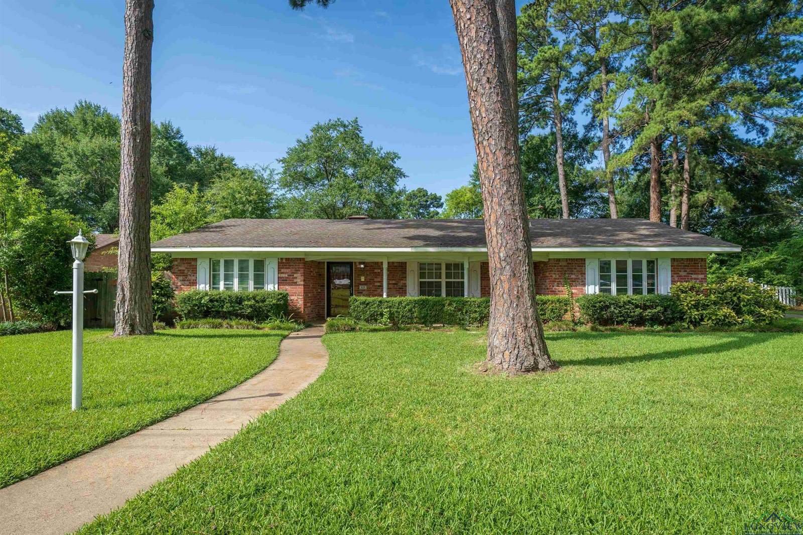 606 Loraine Court, Longview, TX 75604