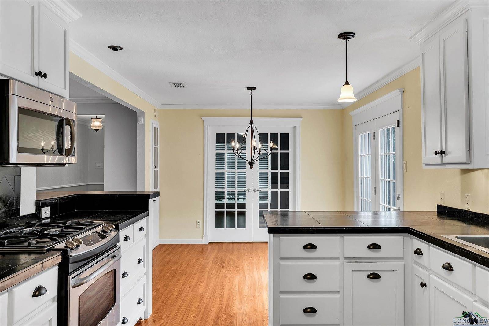 606 Loraine Court, Longview, TX 75604