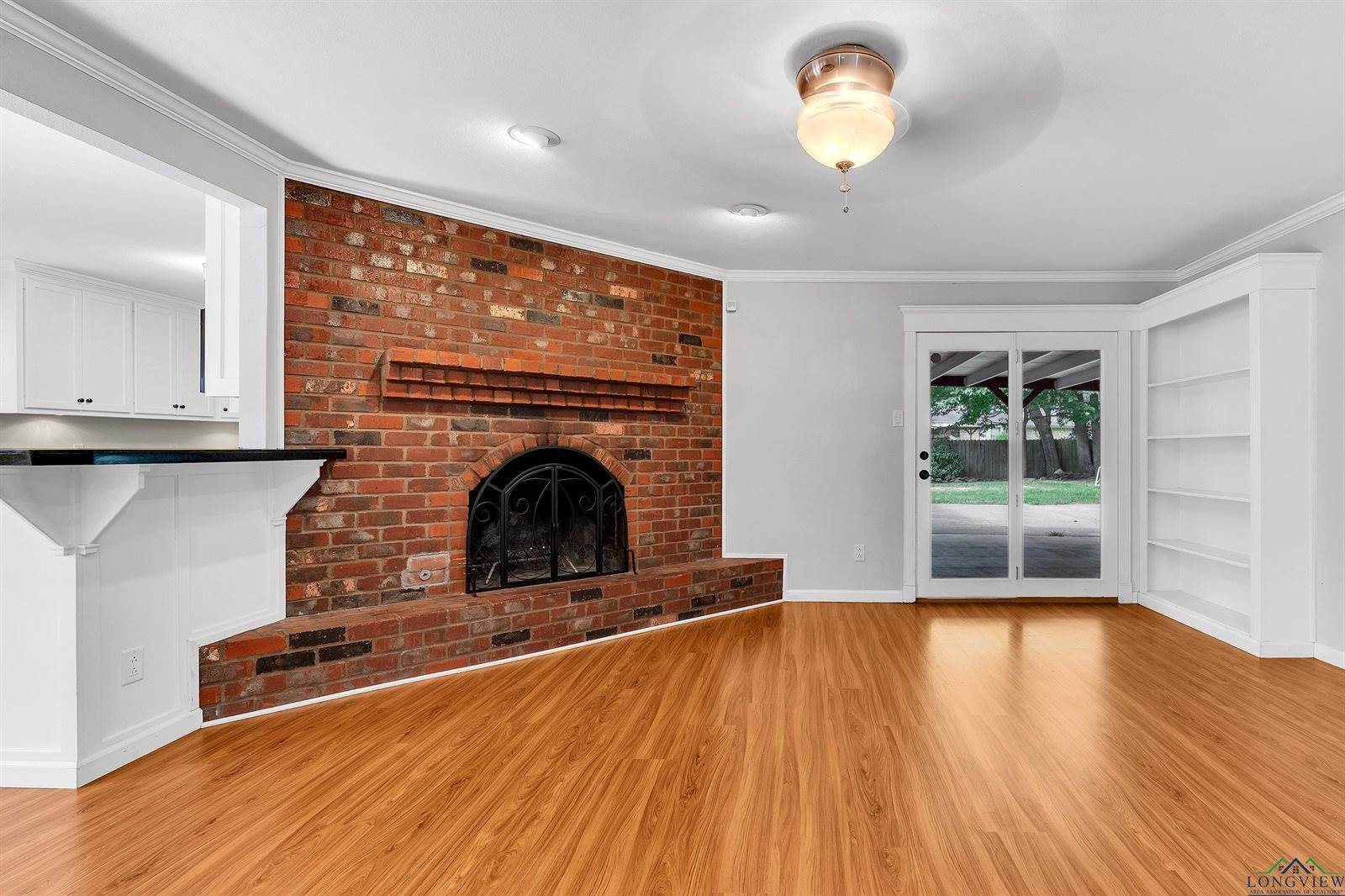 606 Loraine Court, Longview, TX 75604