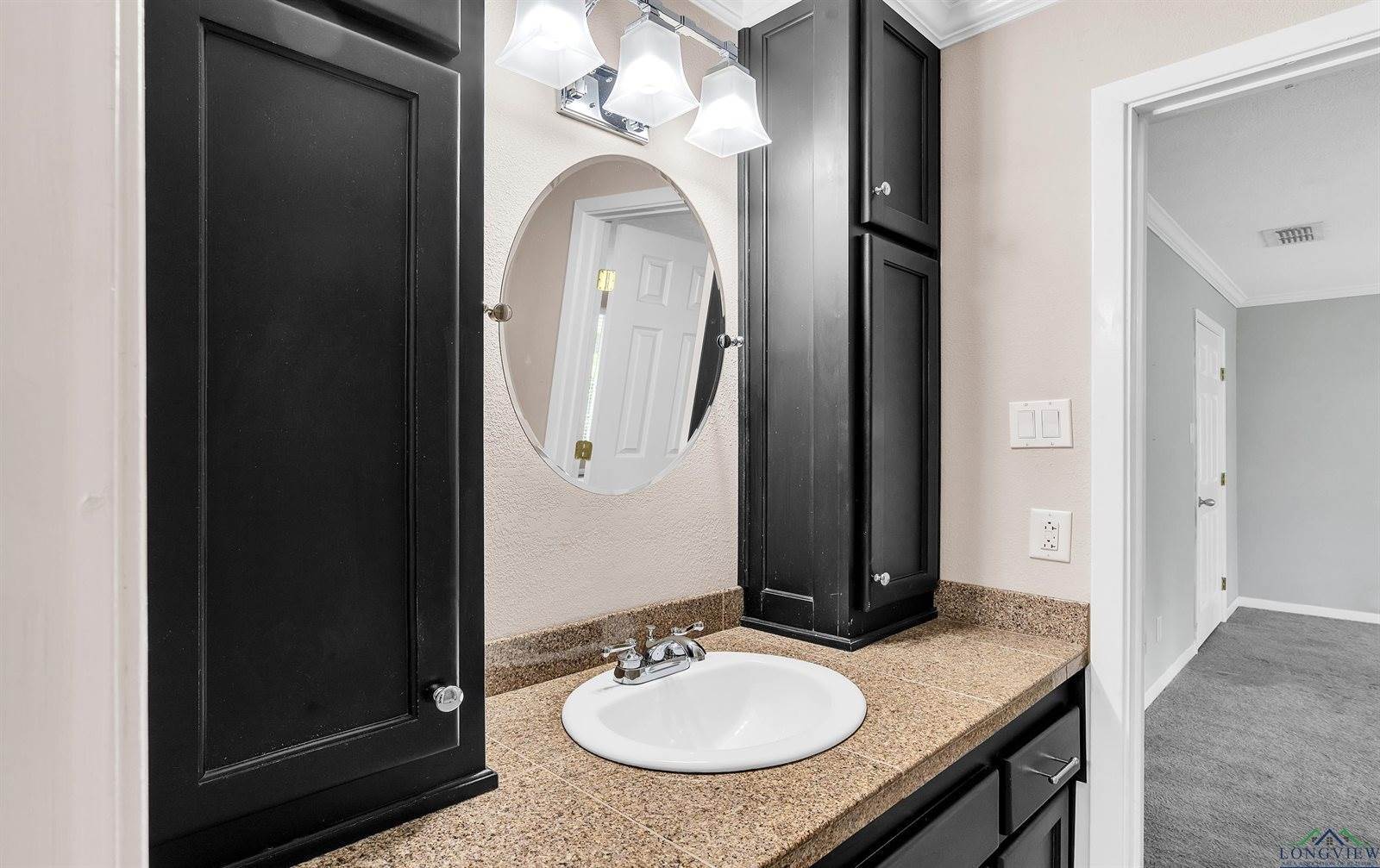 606 Loraine Court, Longview, TX 75604