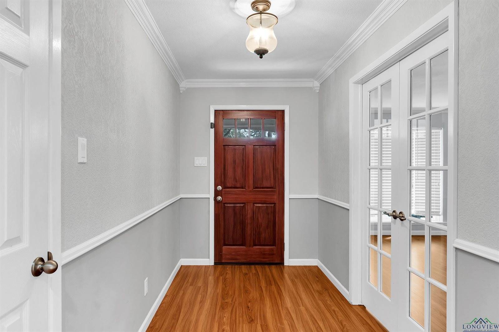 606 Loraine Court, Longview, TX 75604