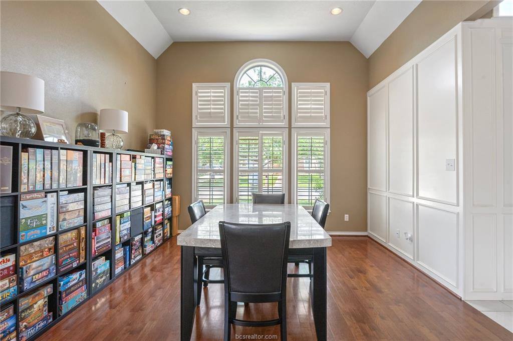 4719 Hunington Drive, Bryan, TX 77802