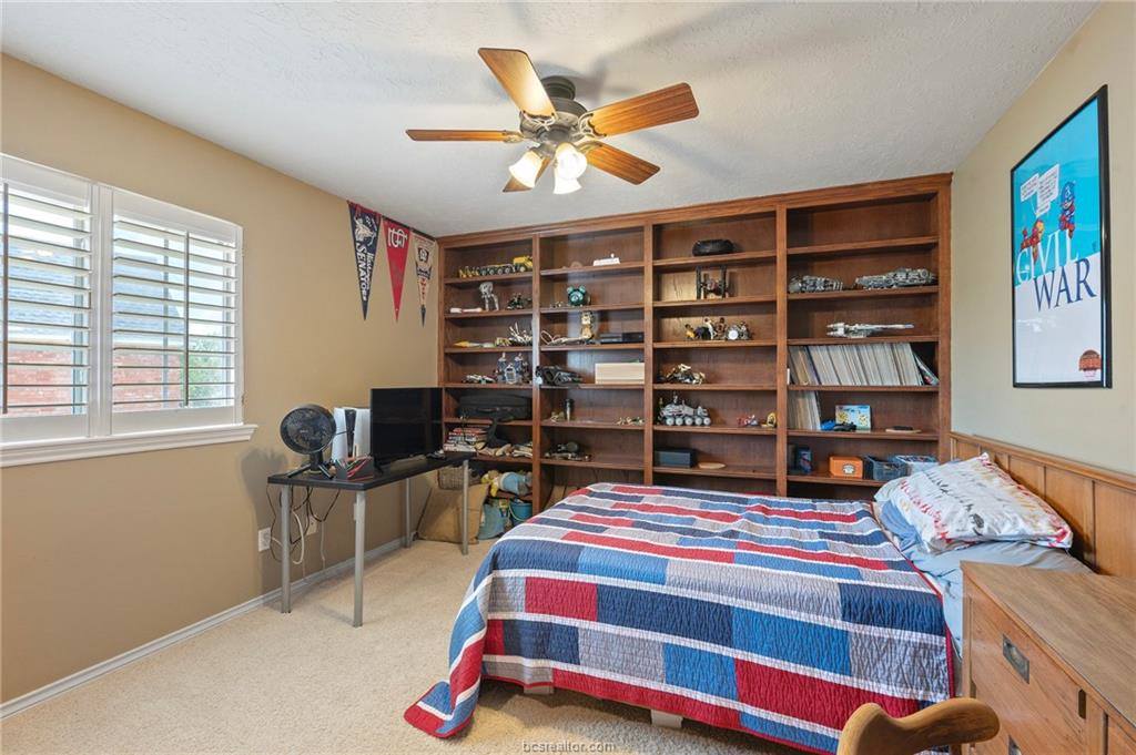 4719 Hunington Drive, Bryan, TX 77802