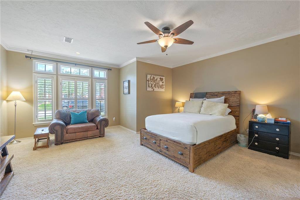 4719 Hunington Drive, Bryan, TX 77802