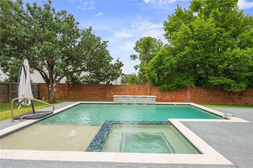 4213 Bedford Court, Bryan, TX 77802