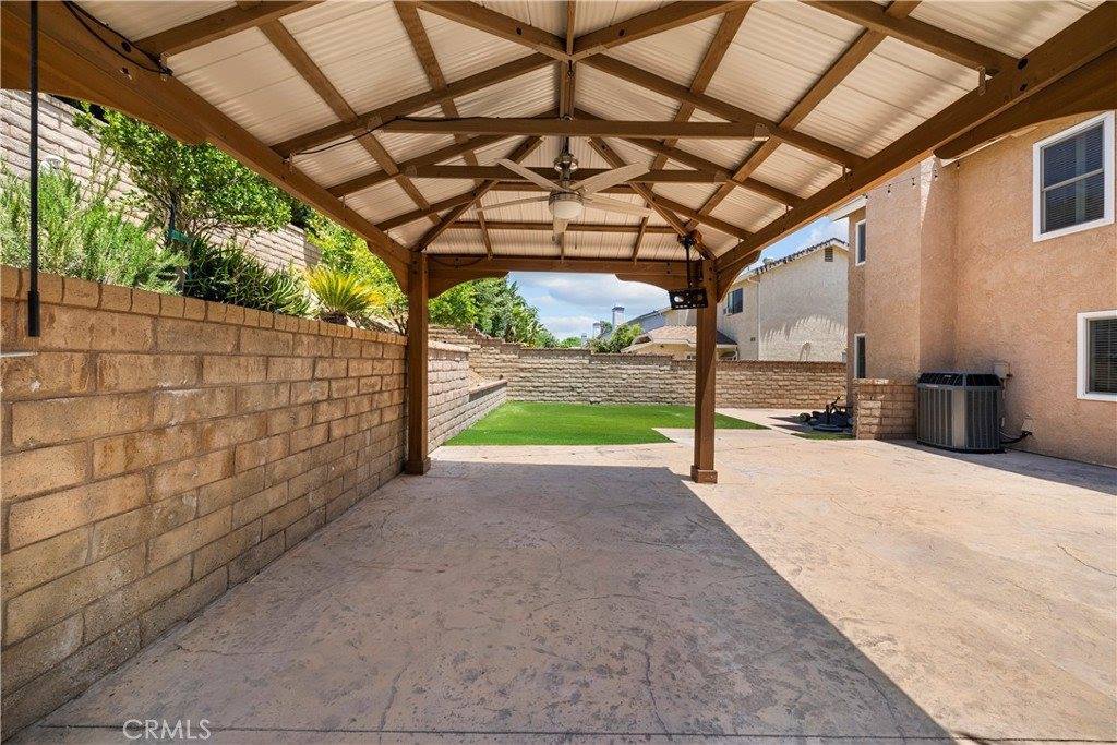 21643 Masterson Court, Saugus, CA 91350