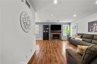 21643 Masterson Court, Saugus, CA 91350