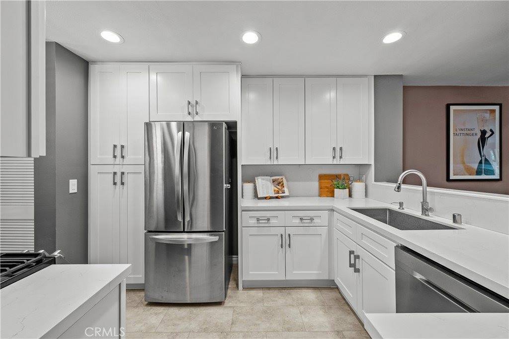 23957 Arroyo Park Drive, Valencia, CA 91355