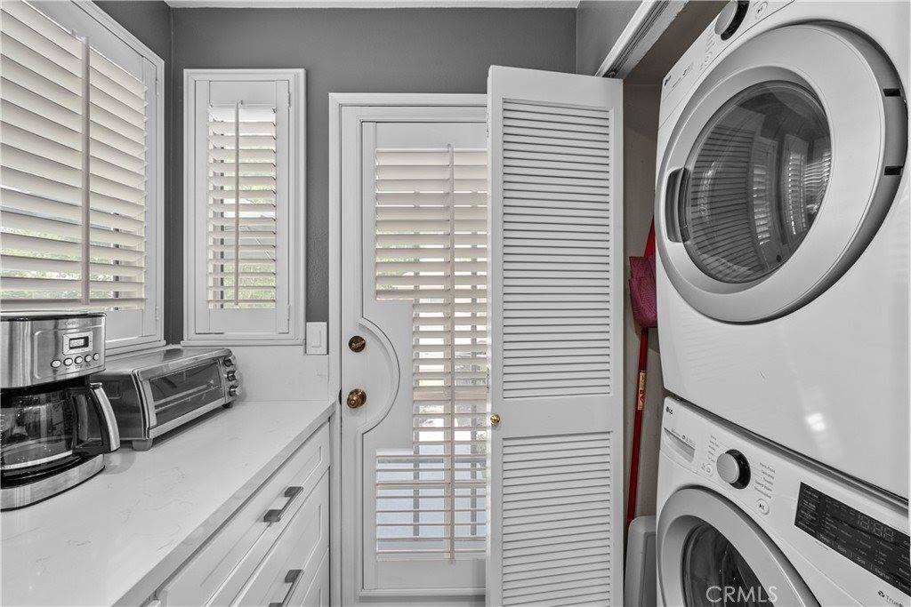 23957 Arroyo Park Drive, Valencia, CA 91355