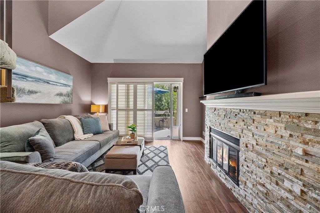 23957 Arroyo Park Drive, Valencia, CA 91355