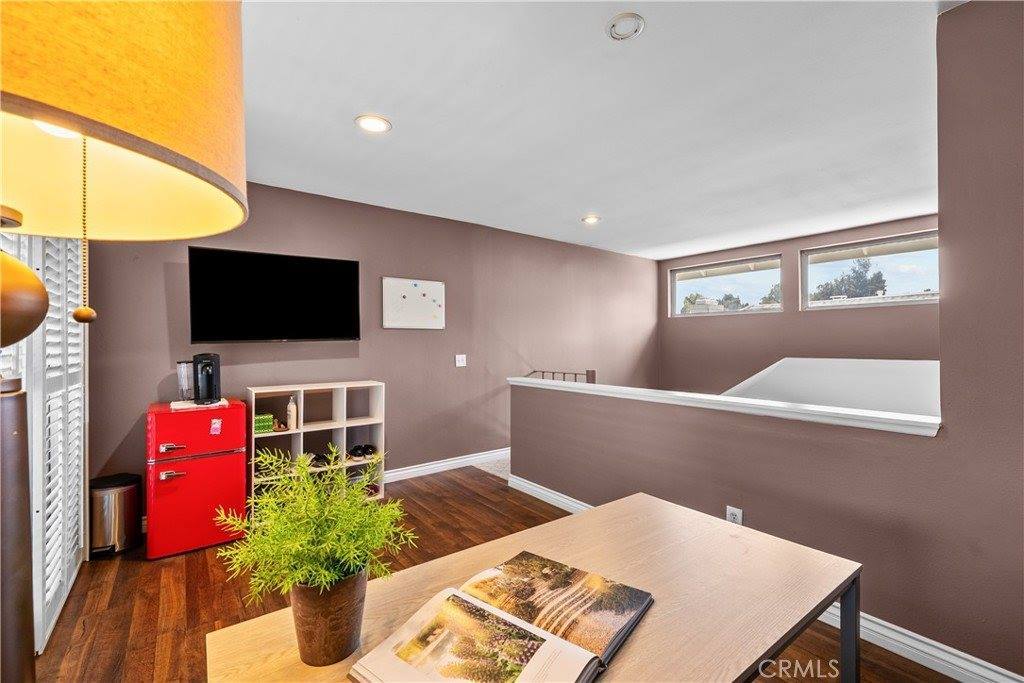 23957 Arroyo Park Drive, Valencia, CA 91355