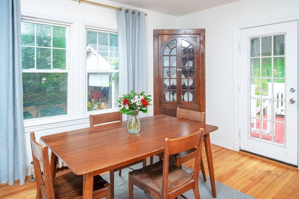 48 Burncoat Ter, Worcester, MA 01605