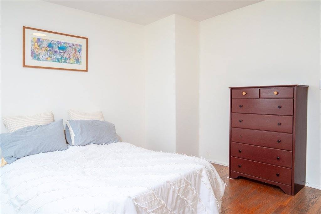 48 Burncoat Ter, Worcester, MA 01605