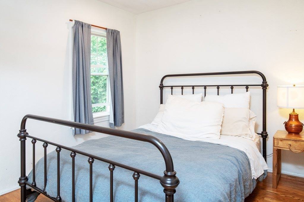 48 Burncoat Ter, Worcester, MA 01605