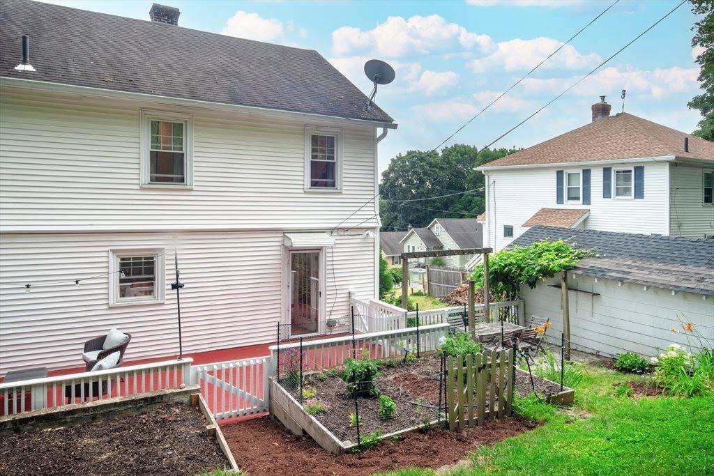 48 Burncoat Ter, Worcester, MA 01605