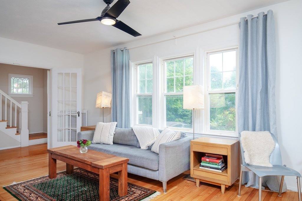 48 Burncoat Ter, Worcester, MA 01605