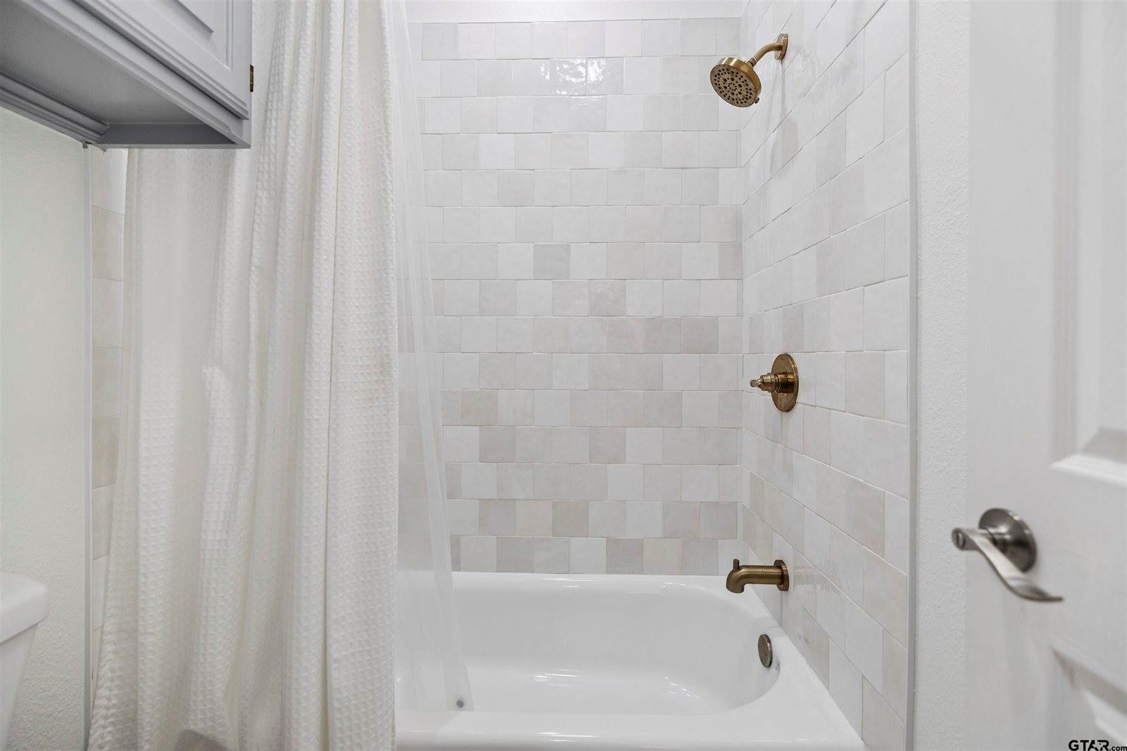 6805 La Costa Dr, Tyler, TX 75703