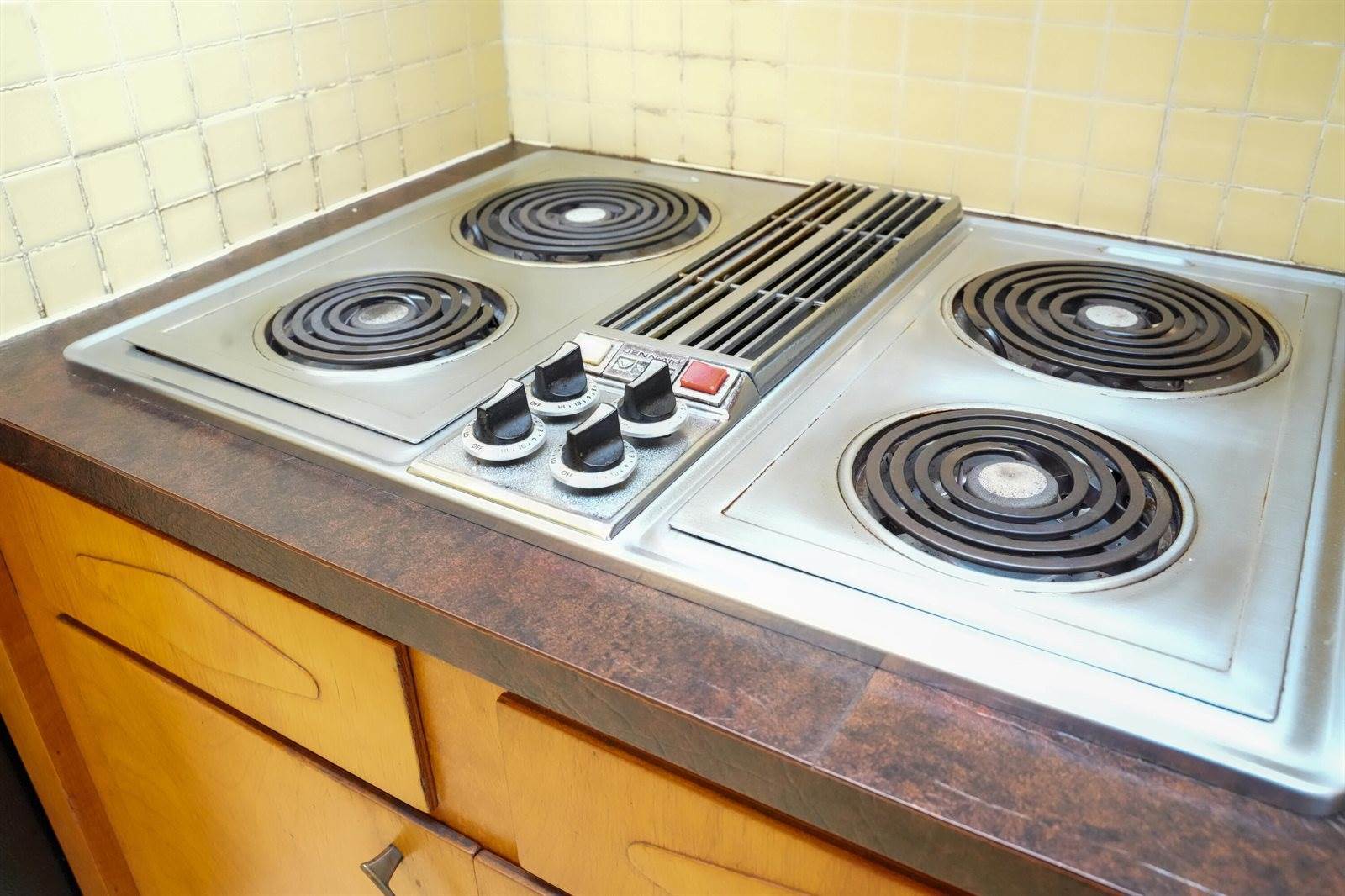 256 Parkway South, Brewer, ME 04412