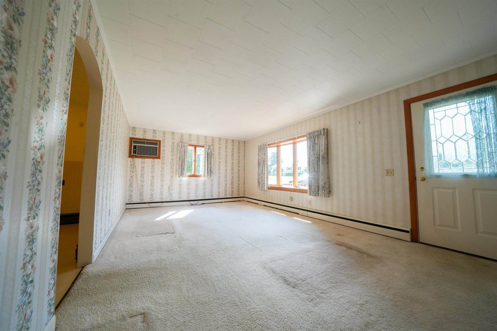 256 Parkway South, Brewer, ME 04412