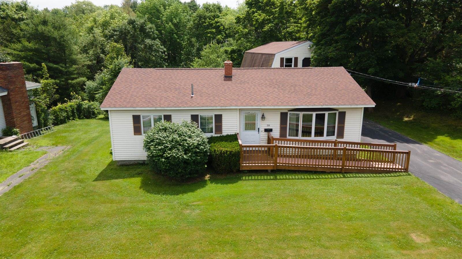 256 Parkway South, Brewer, ME 04412