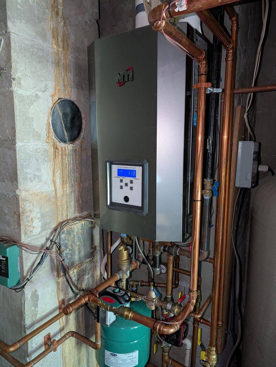 46 Boston Road, Winterport, ME 04496