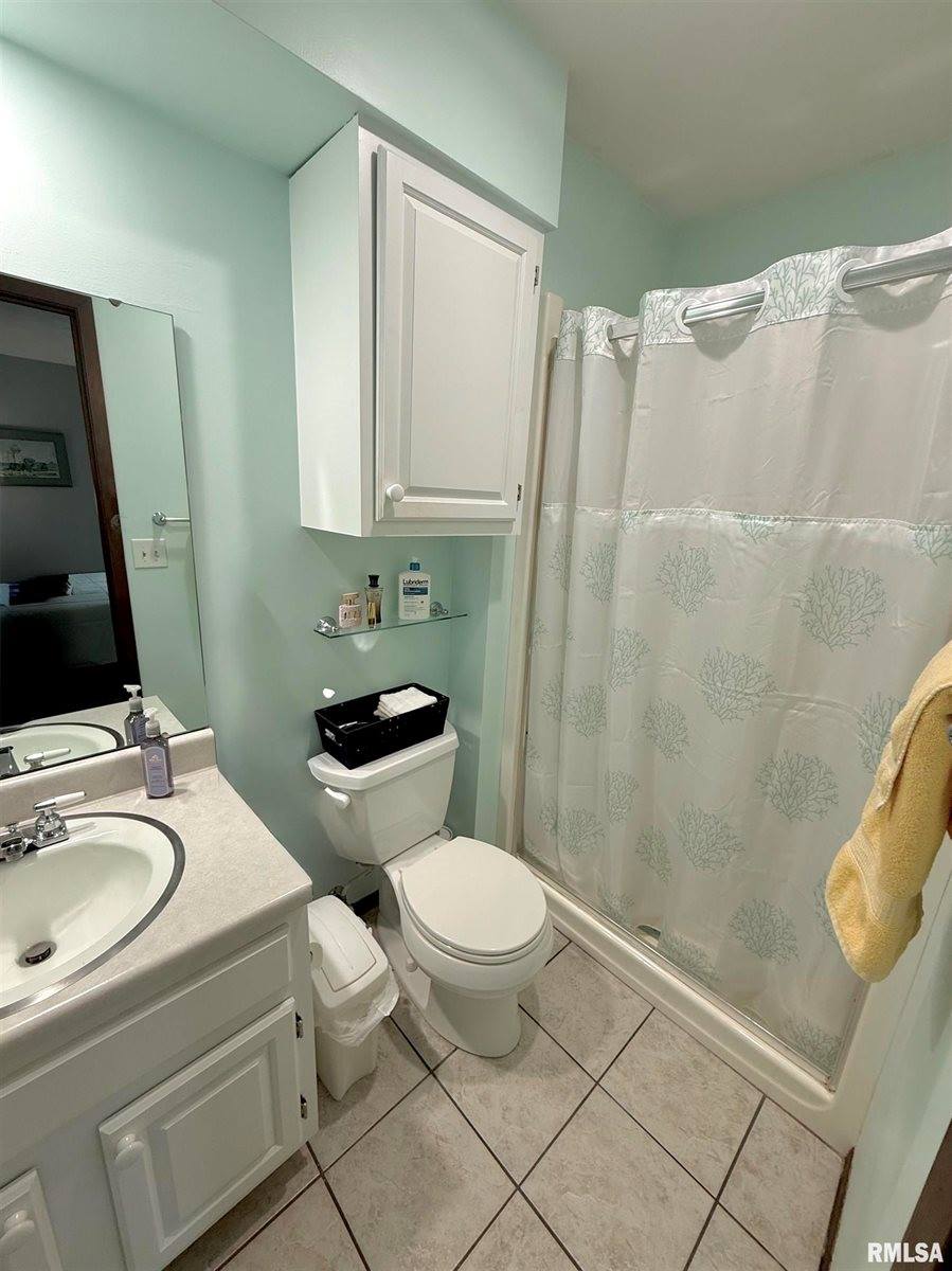 3715 35TH Street, Moline, IL 61265