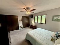 3715 35TH Street, Moline, IL 61265