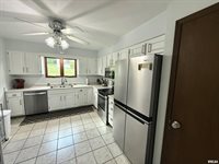 3715 35TH Street, Moline, IL 61265