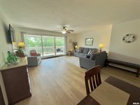 3715 35TH Street, Moline, IL 61265