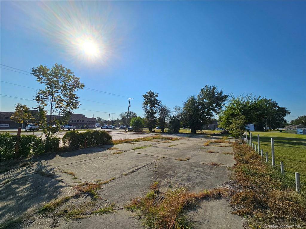 319 East Napoleon Street, Sulphur, LA 70663