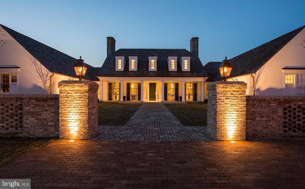 17703 White Campion Way, Dumfries, VA 22026