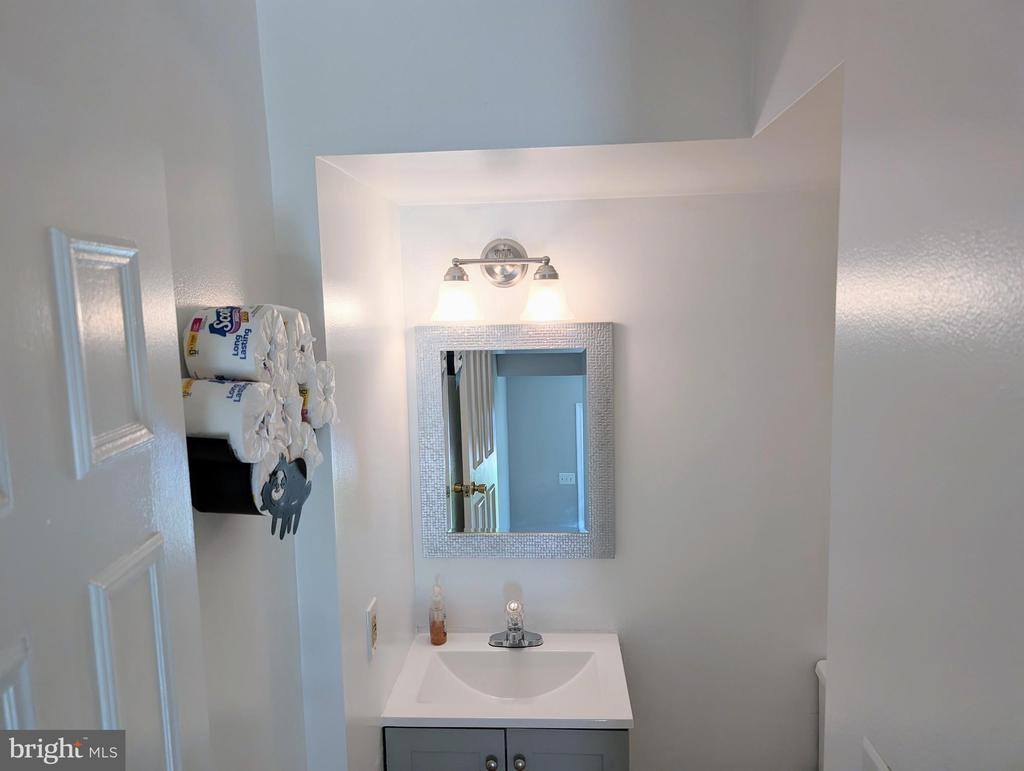 15369 Hearthstone Terrace, Woodbridge, VA 22191