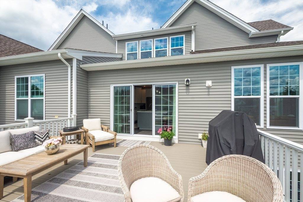 10 Lansing Way, Millis, MA 02054