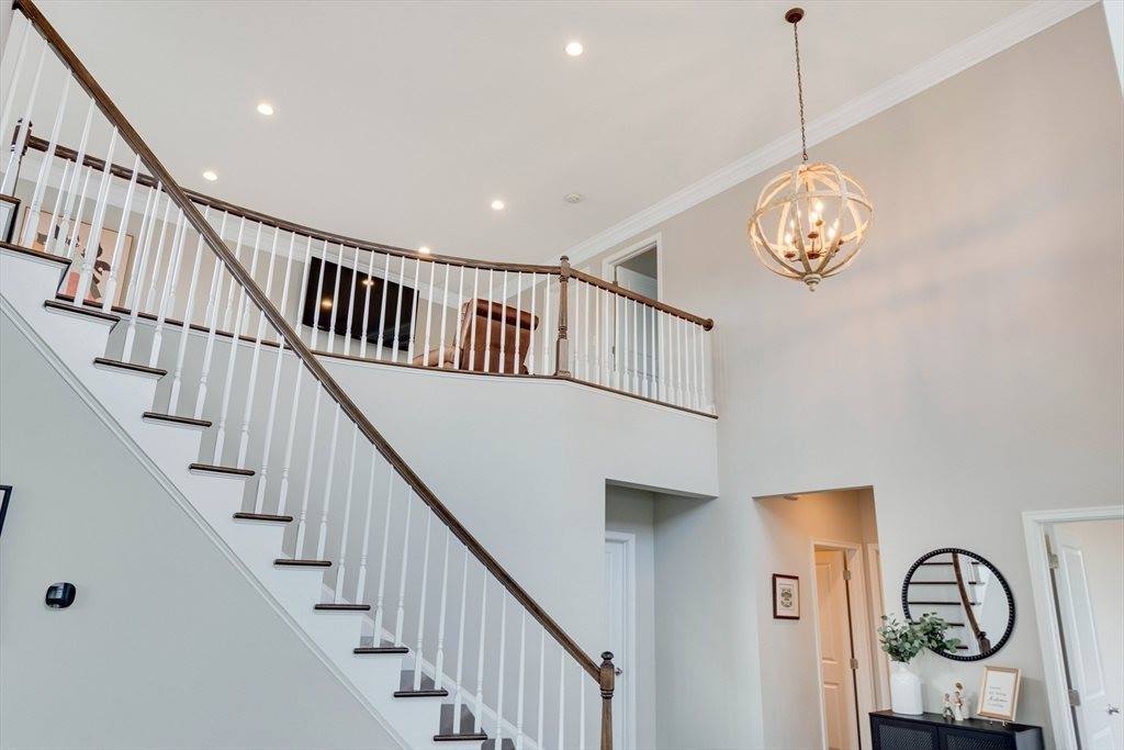 10 Lansing Way, Millis, MA 02054